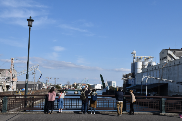 02 グラフィックデザイナー小島邦康に学ぶ『みなとのみかた』