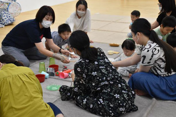 子育てサロン まちの遊び場へ行こう！