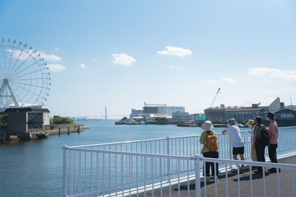 02 グラフィックデザイナー 小島邦康