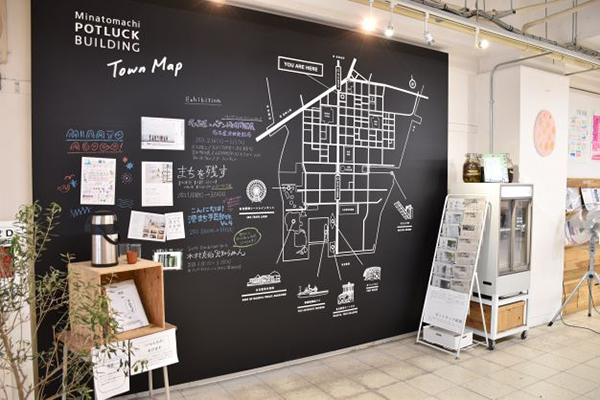 港まちポットラックビル1階